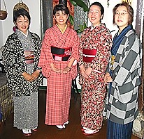 第18回オフ会:着物姿の4人